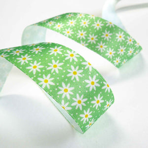 Gorgeous flower patterned ribbon