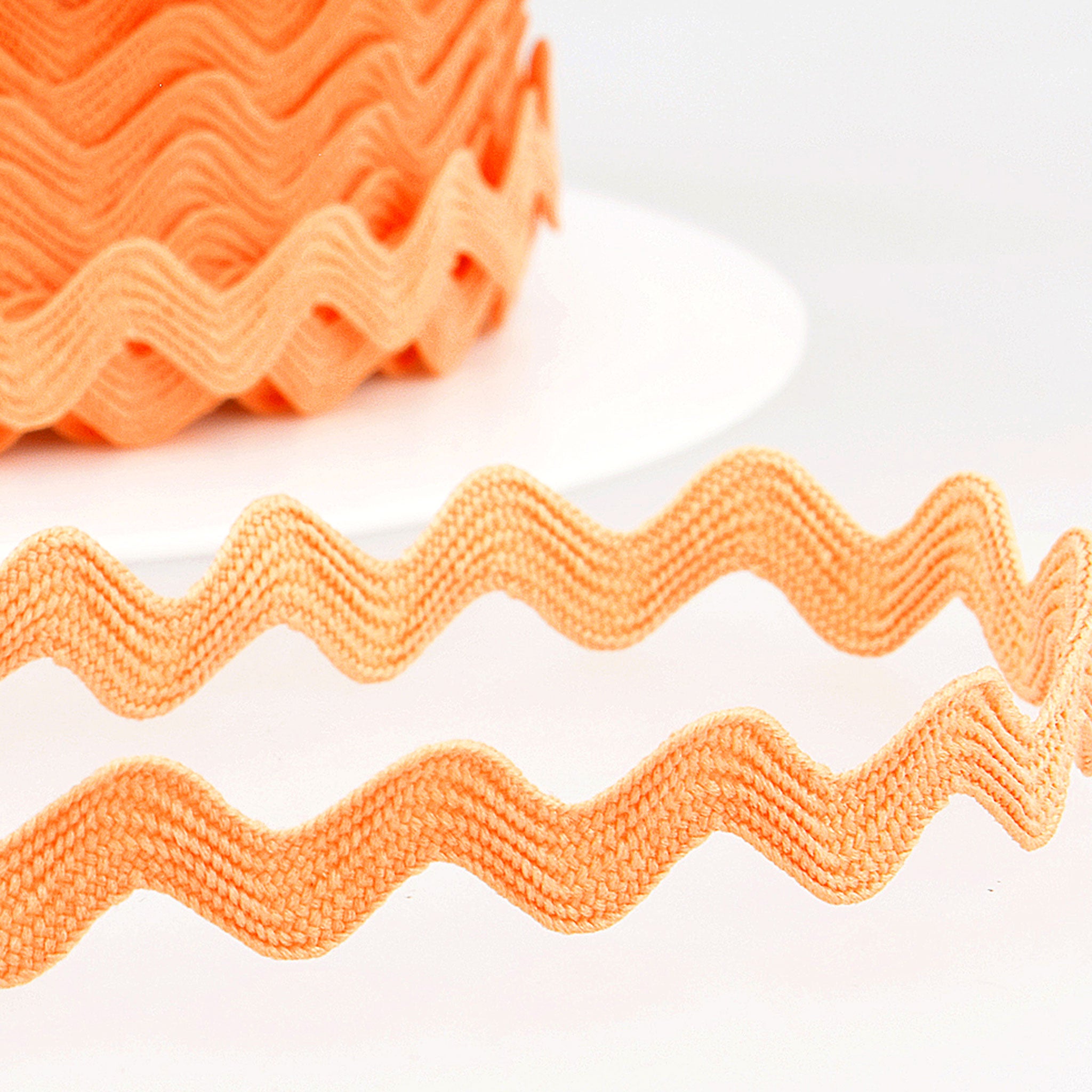 15mm Ric Rac Trim - Salmon Pink - Stephanoise