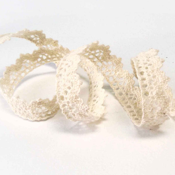 13mm Ivory Cotton Scallop Style Lace