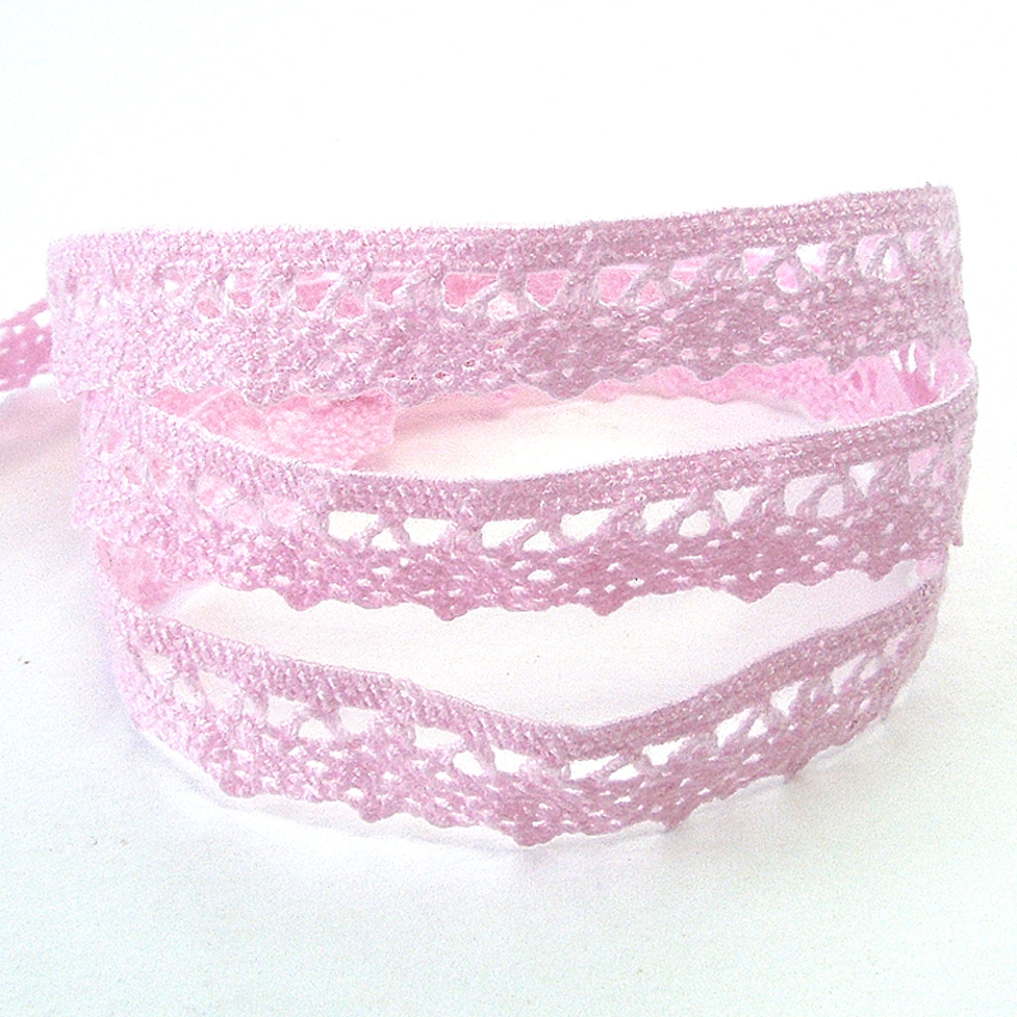 11mm Narrow Crocheted Lace - Pale Pink - Groves