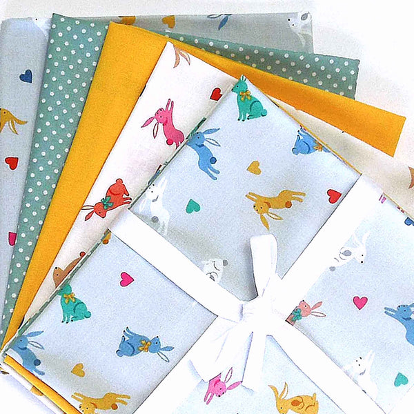 Rabbits Fat Quarter Bundle - Makower - Spring Collection