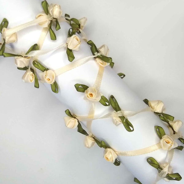 4 mm Cream Continuous Rose with 1 cm Ribbon Roses